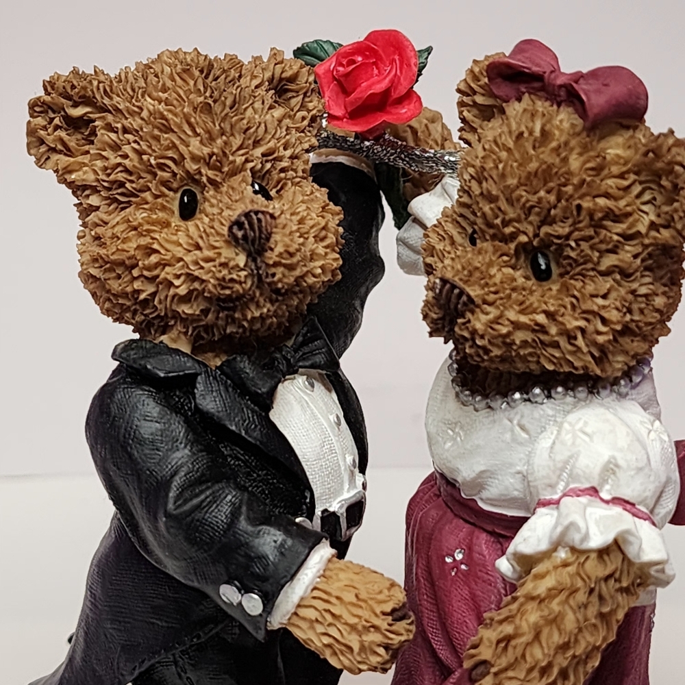 25TH ANNIVERSARY Windsor Bears of Cranbury Commons Figurine “Through the Years”